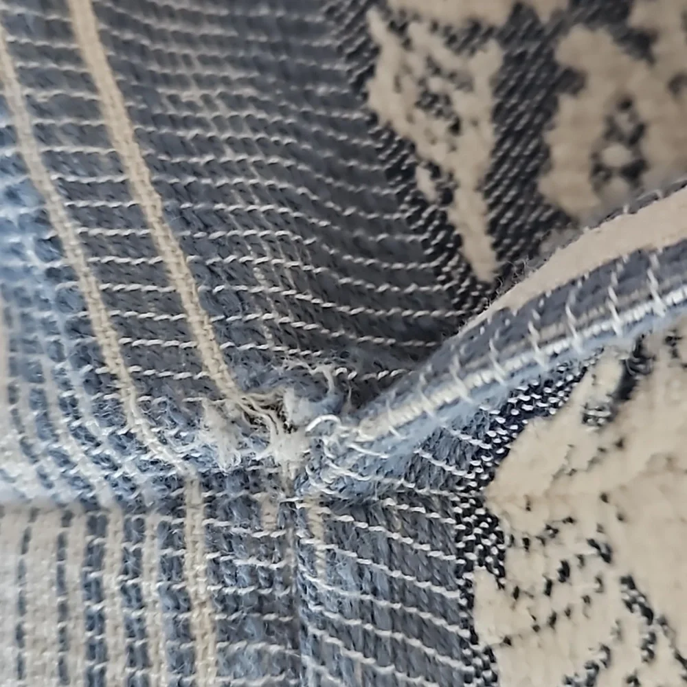 Pottery Barn Jacquard Shams, set of 2 standard size - Picture 3 of 4